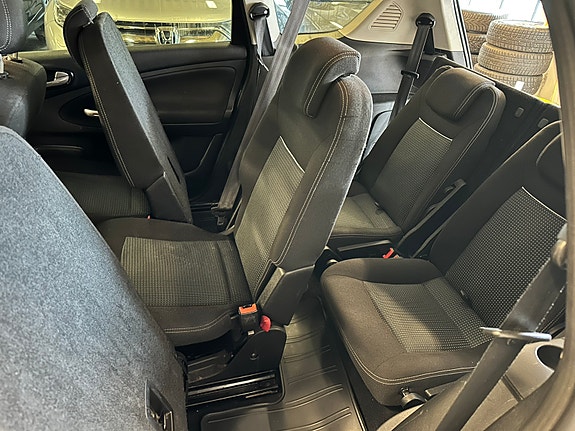 Ford S-MAX 12 of 19