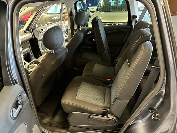Ford S-MAX 13 of 19