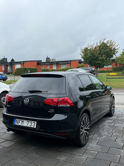 Volkswagen Golf VII 4 of 6