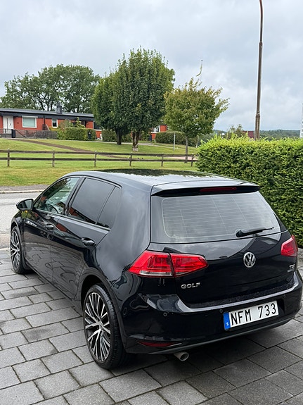 Volkswagen Golf VII 3 of 6