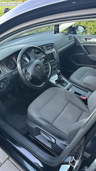 Volkswagen Golf VII 5 of 6