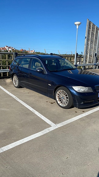 BMW 325i 3 of 3