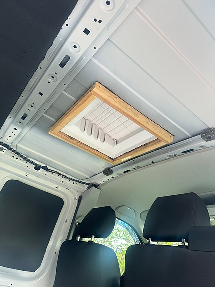 Volkswagen Transporter 4 of 15