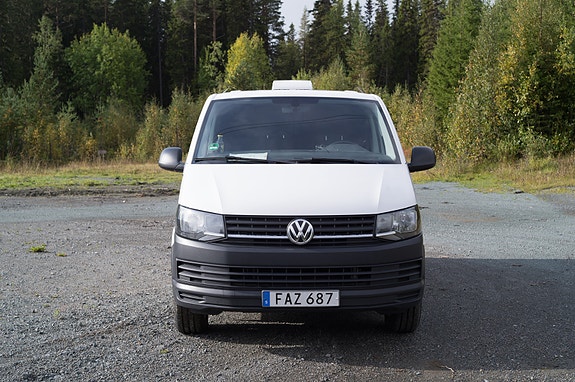 Volkswagen Transporter 6 of 15