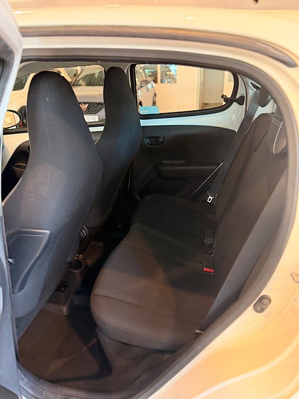 Peugeot 108 8 of 10