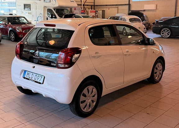 Peugeot 108 3 of 10