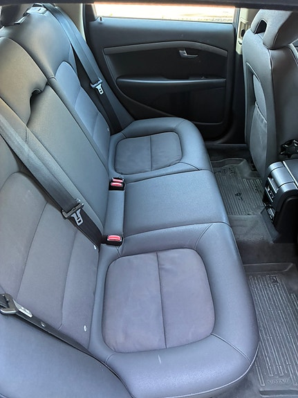 Volvo V70 6 of 8