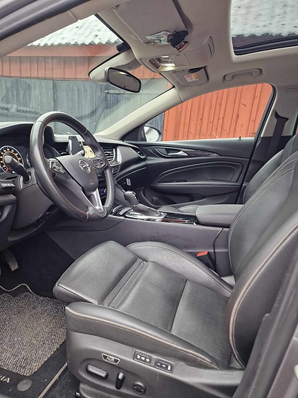 Opel Insignia 3 of 3