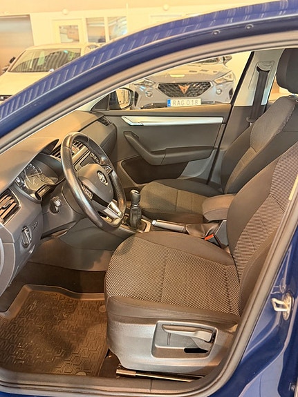 Skoda Octavia 7 of 10
