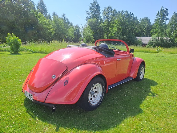 Volkswagen 1600 3 of 10