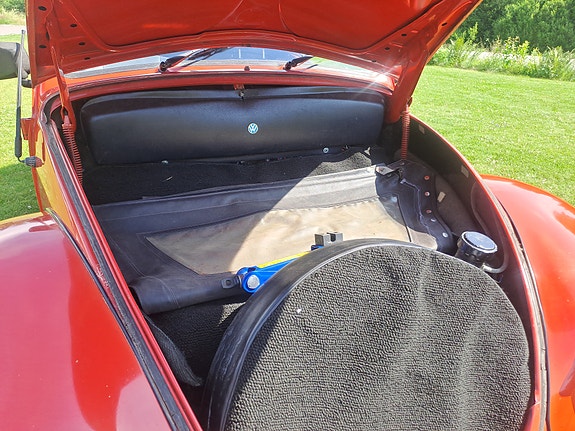 Volkswagen 1600 8 of 10