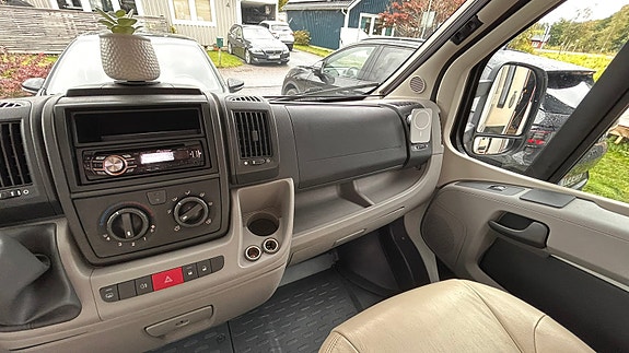 Eura Mobil Terrestra 640 VB | 3.0 160hk | 860kg lastvikt | 330Ah Lithium 6 of 17