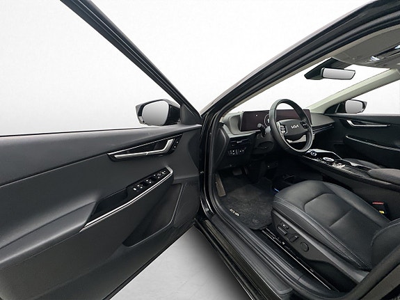Kia EV6 12 of 30