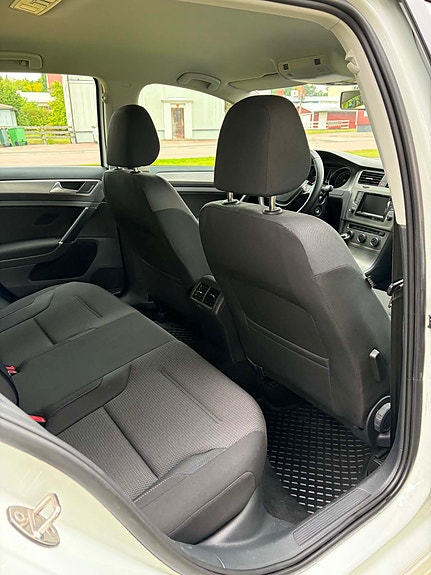 Volkswagen Golf VI 7 of 8