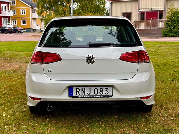 Volkswagen Golf VI 5 of 8