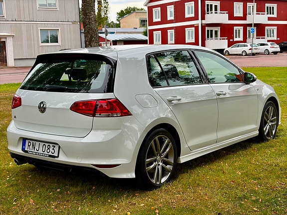 Volkswagen Golf VI 3 of 8