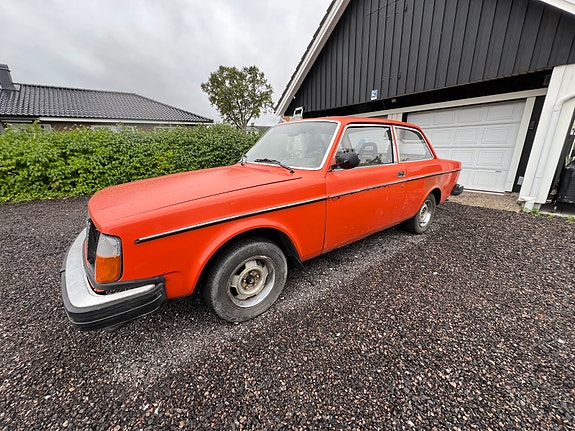 Volvo 242 8 of 24