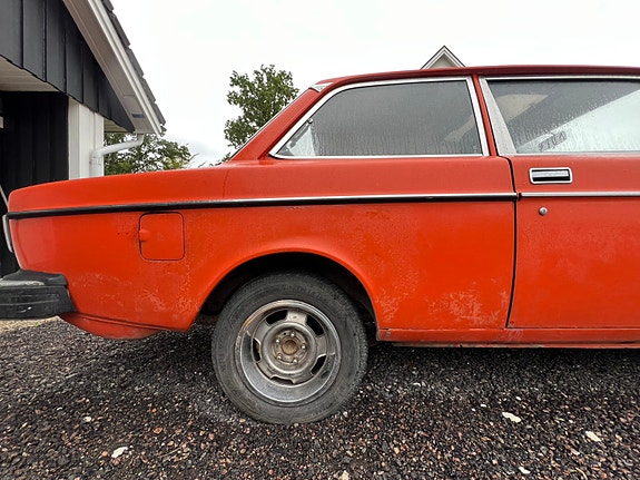 Volvo 242 12 of 24