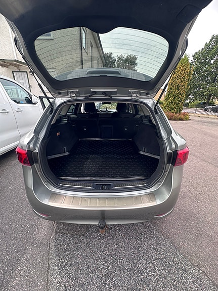 Toyota Avensis 6 of 7