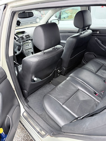 Toyota Avensis 6 of 11