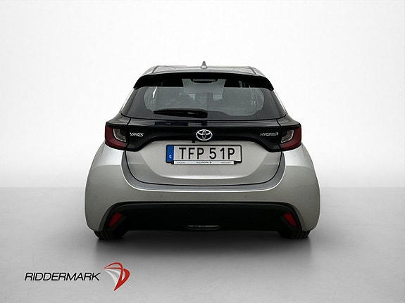 Toyota Yaris 6 of 30