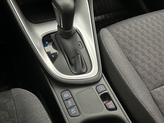 Toyota Yaris 21 of 30