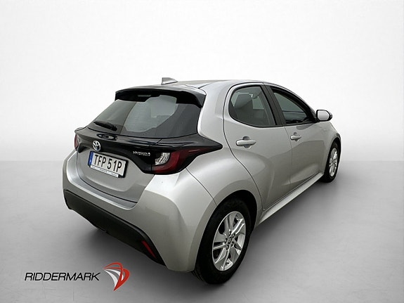 Toyota Yaris 8 of 30