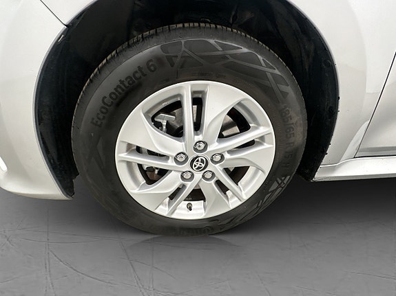 Toyota Yaris 27 of 30