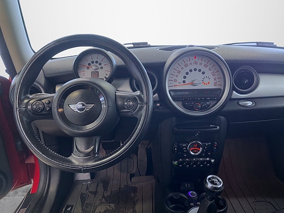 MINI Cooper 8 of 14