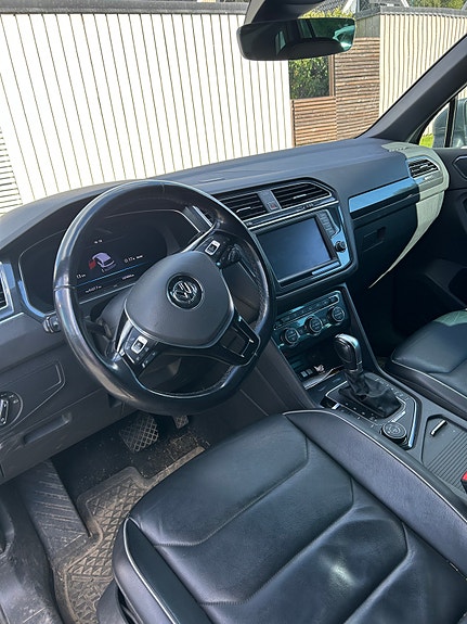 Volkswagen Tiguan 5 of 5