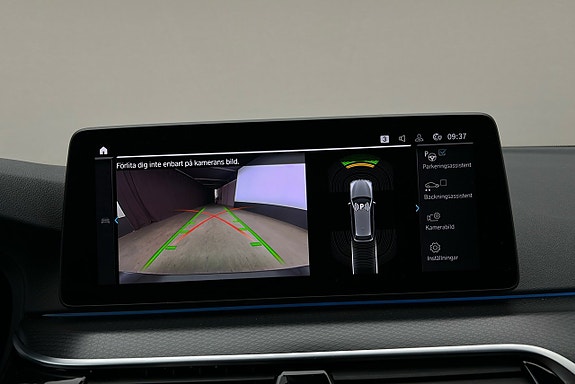 BMW 530e 25 of 28