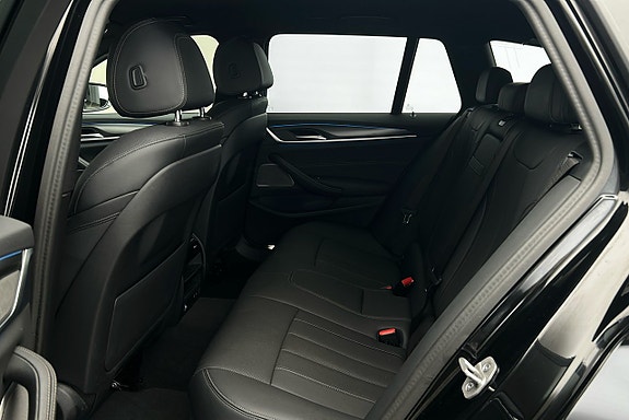 BMW 530e 13 of 28