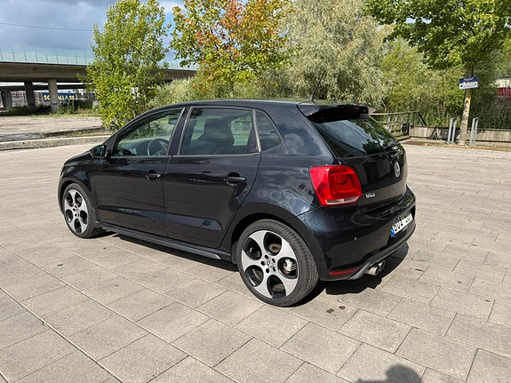 Volkswagen Polo 2 of 8