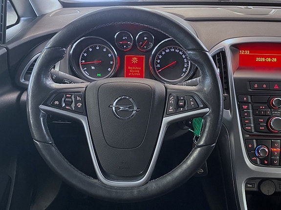 Opel Astra 9 of 14