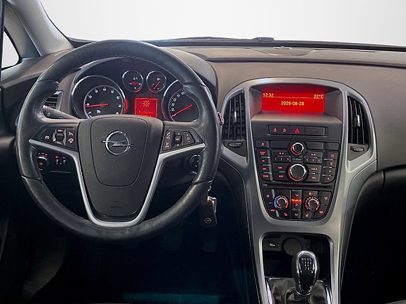 Opel Astra 8 of 14
