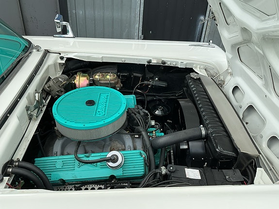 Ford Galaxie 7 of 11