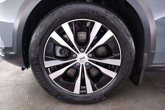 Volvo V90 Cross Country 9 of 24