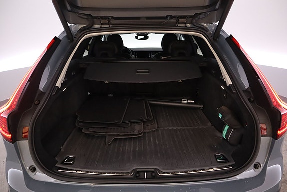 Volvo V90 Cross Country 22 of 24