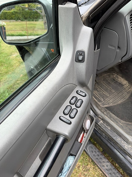 Ford Explorer 7 of 22