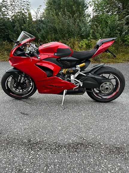 Ducati Panigale V2 4 of 5
