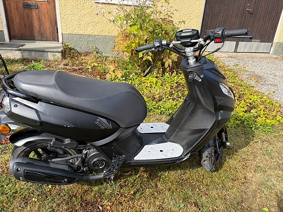 Peugeot Streetzone 3 of 5