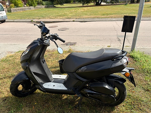 Peugeot Streetzone 2 of 5