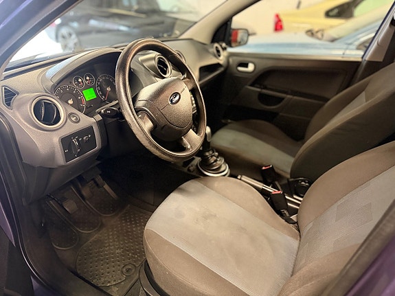 Ford Fiesta 5 of 10