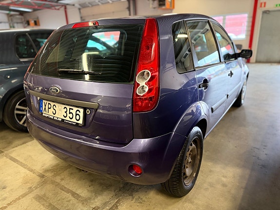 Ford Fiesta 4 of 10