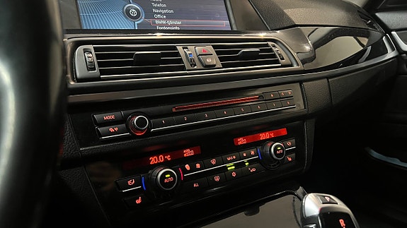 BMW 520d 12 of 14