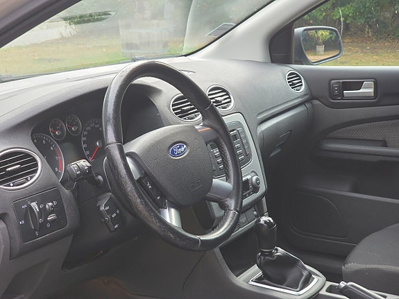 Ford Focus 19 of 22
