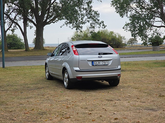 Ford Focus 11 of 22