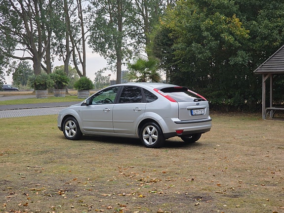 Ford Focus 12 of 22
