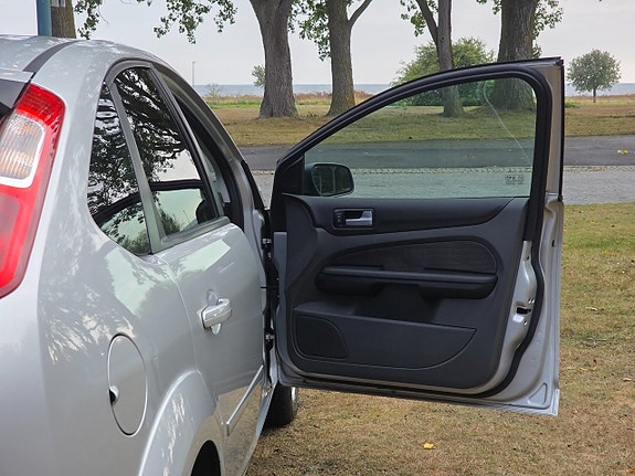 Ford Focus 20 of 22