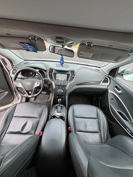 Hyundai Santa Fe 9 of 24